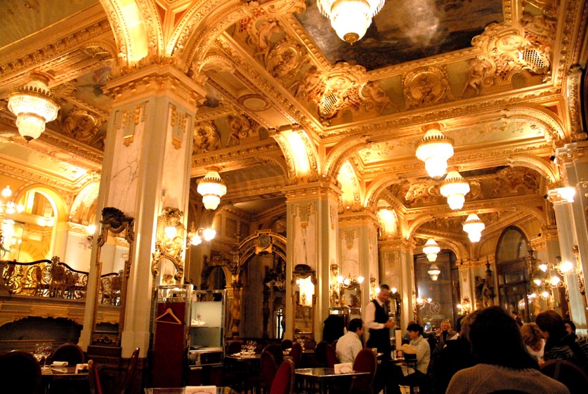 Intérieur du Café New York